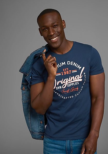 AJC T-Shirt, kurzärmelig, schmal geschnitten, mit stylischem Druck günstig online kaufen