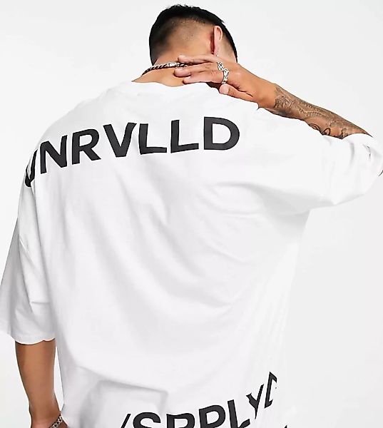 ASOS – Unrvlld Spply – Oversize-T-Shirt in Weiß mit großem Logo auf dem Rüc günstig online kaufen
