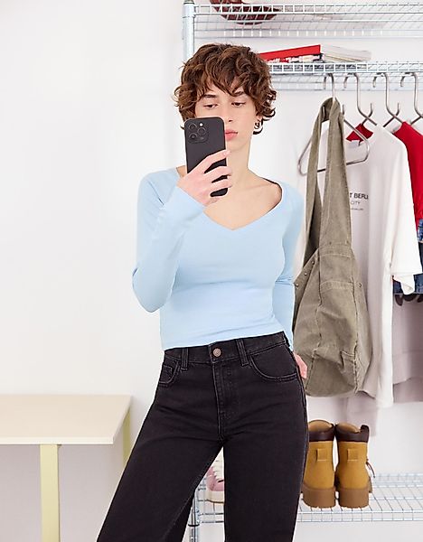 Bershka Langarmshirt Mit V-Ausschnitt Damen M Hellblau günstig online kaufen