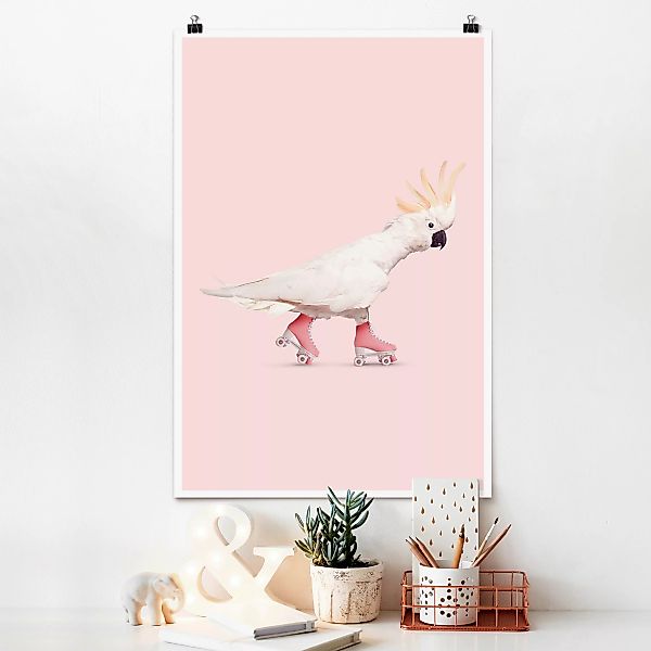 Poster Tiere - Hochformat Kakadu mit Rollschuhen günstig online kaufen