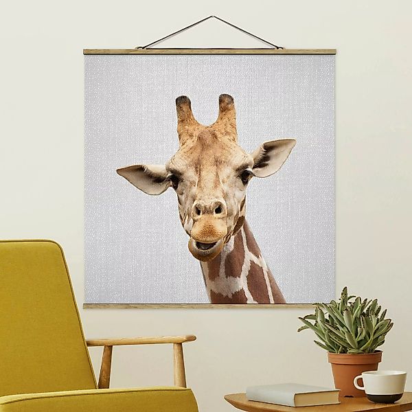 Stoffbild mit Posterleisten Giraffe Gundel günstig online kaufen