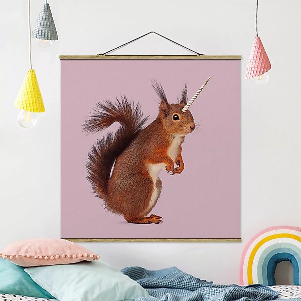 Stoffbild Tiere mit Posterleisten - Quadrat Einhörnchen günstig online kaufen