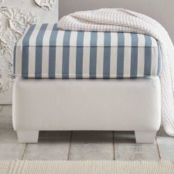 Couchhocker gestreift in Weiß und Blau Landhausstil maritim günstig online kaufen