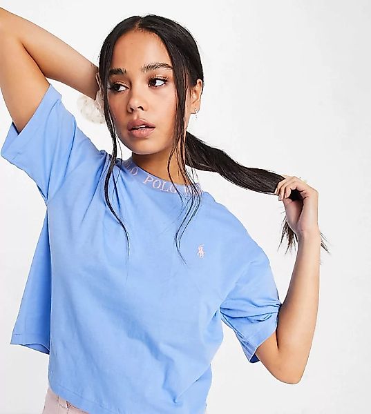 Polo Ralph Lauren x ASOS – Exklusive Collab – T-Shirt in Blau mit hohem Kra günstig online kaufen