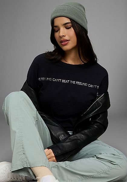 KangaROOS Langarmshirt mit schimmerndem Druck günstig online kaufen