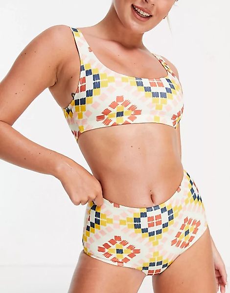 Monki – Nilla – Bikinislip mit hohem Bund und Mosaikmuster aus recyceltem M günstig online kaufen