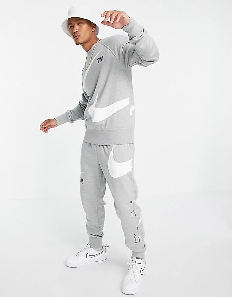 Nike – Fleece-Jogginghose in Grau mit Swoosh-Logo günstig online kaufen