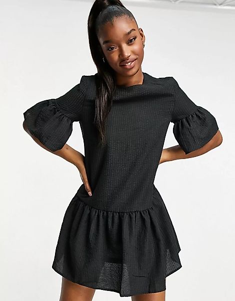 Unique21 – Hängerkleid mit Rüschenärmeln-Schwarz günstig online kaufen