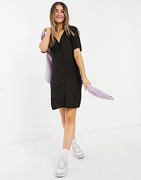 Monki – Winona – Minikleid in Schwarz mit durchgehender Knopfleiste günstig online kaufen