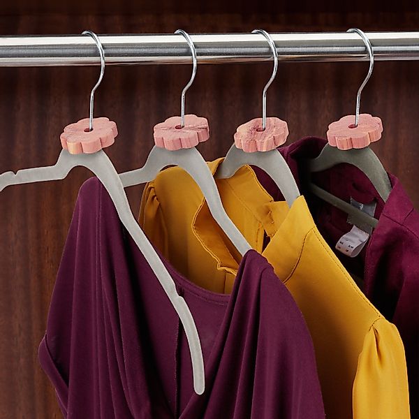 relaxdays Kleiderbügel 100 x Zedernholz Mottenschutz günstig online kaufen