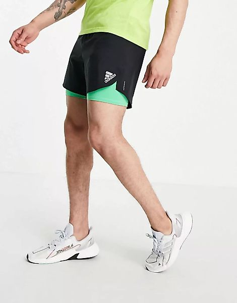 adidas – Primeblue – Laufshorts in Schwarz mit Detail in Grün günstig online kaufen