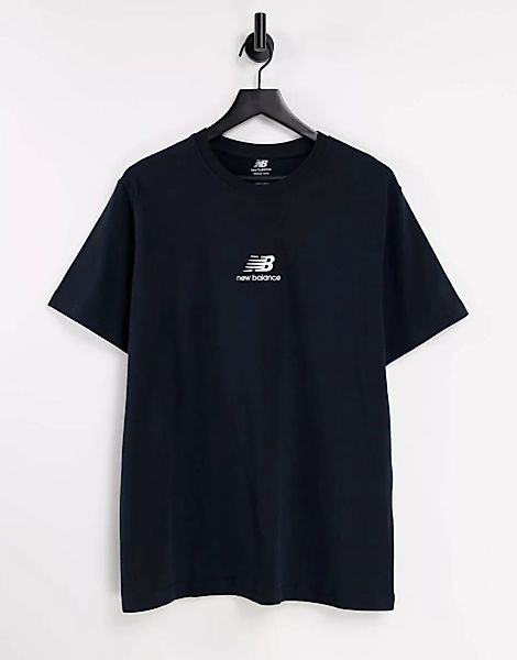 New Balance – T-Shirt in Schwarz mit gestapeltem Logo, exklusiv bei ASOS günstig online kaufen