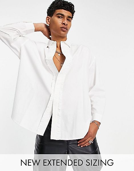 ASOS DESIGN – Extremes Oversize-Hemd in Weiß mit Rüschen vorne günstig online kaufen