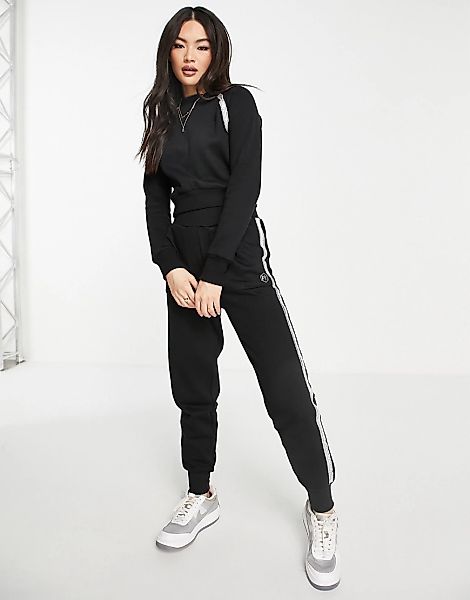 Pindydolls – Garland – Trainingsanzug mit Sweatshirt und Jogginghose-Schwar günstig online kaufen