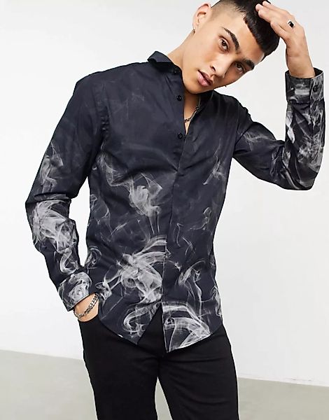Twisted Tailor – Schmal geschnittenes Hemd in Schwarz mit verblasstem Rauch günstig online kaufen