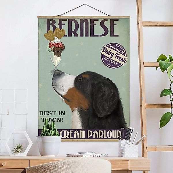 Stoffbild Tiere mit Posterleisten - Hochformat Berner Sennenhund mit Eis günstig online kaufen