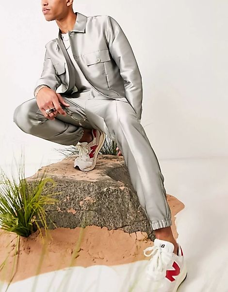 ASOS DESIGN – Schmale, elegante Hose mit Bündchen im Jogginghosen-Style in günstig online kaufen