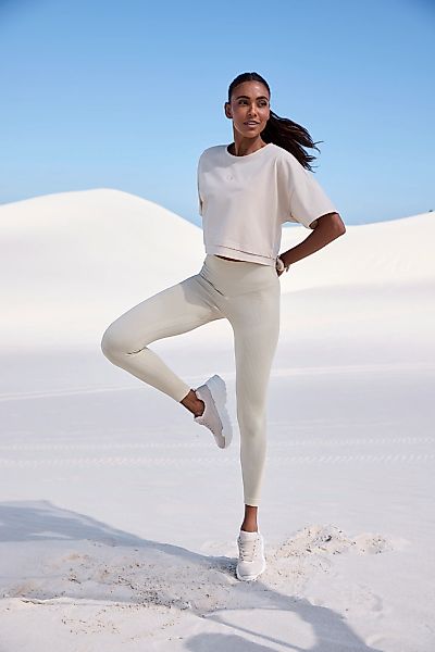 LASCANA ACTIVE Funktionsleggings, mit betonender Raffung für einen runden P günstig online kaufen