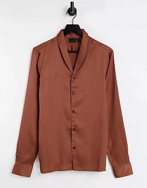 ASOS DESIGN – Regulär geschnittenes Satinhemd mit Schalkragen in Kupfer-Bra günstig online kaufen
