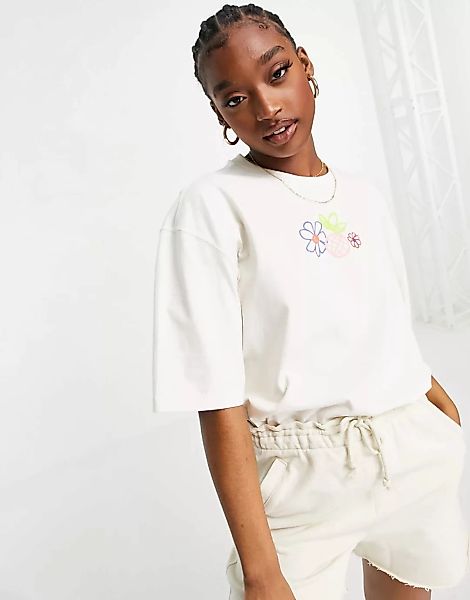 adidas Originals – Ungefärbtes T-Shirt mit Blumendesign-Weiß günstig online kaufen