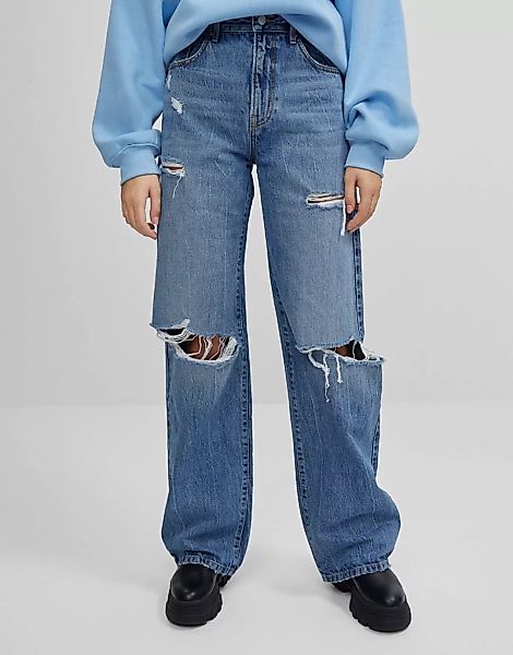 Bershka – Gerippte Jeans im Stil der 90er in mittelblauer Waschung günstig online kaufen