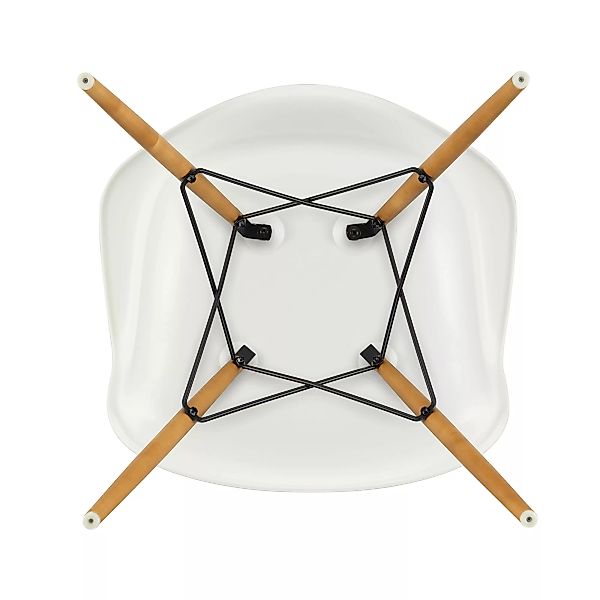 Vitra - Eames Plastic Armchair DAW Gestell Ahorn gelblich - weiß/Sitzschale günstig online kaufen
