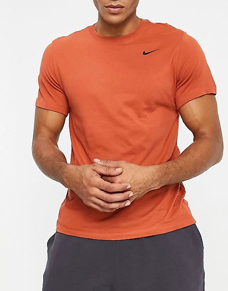 Nike Training – Dri-FIT – T-Shirt in Orange mit Rundhalsausschnitt günstig online kaufen