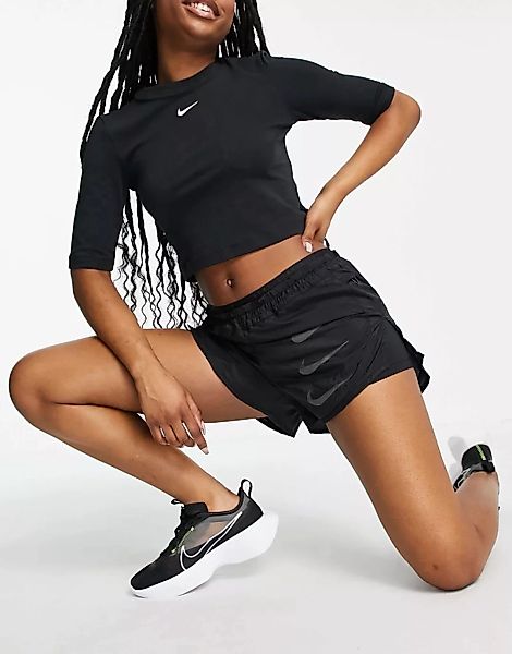 Nike Running – Run Division Tempo Luxe – 2-in-1-Shorts in Schwarz günstig online kaufen