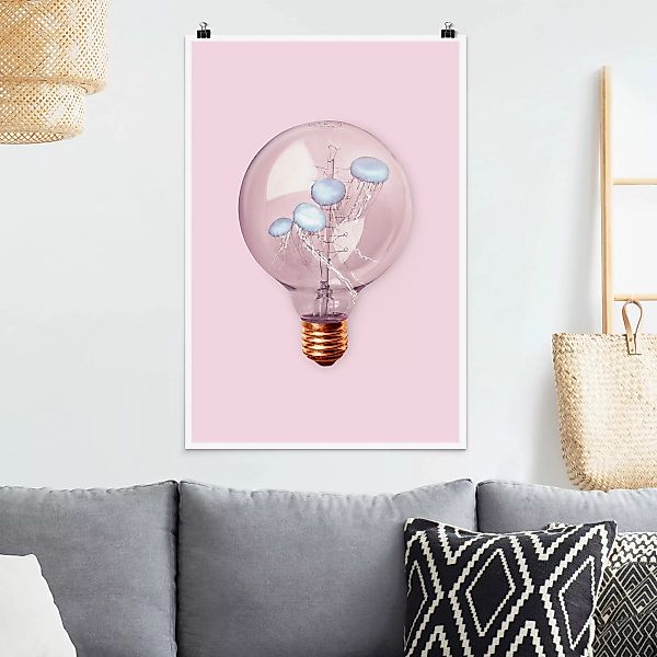 Poster Tiere - Hochformat Glühbirne mit Quallen günstig online kaufen