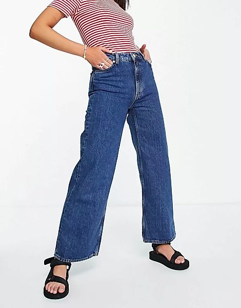 Monki – Yoko – Jeans aus Bio-Baumwolle mit weitem, verkürztem Beinschnitt i günstig online kaufen
