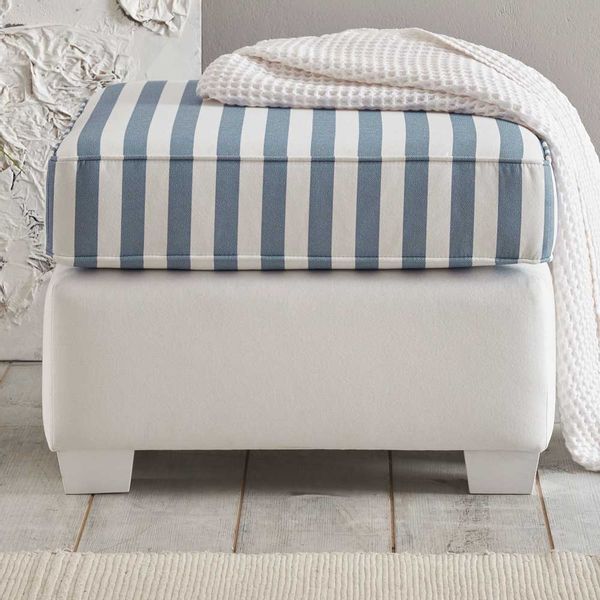 Couchhocker gestreift in Weiß und Blau Landhausstil maritim günstig online kaufen