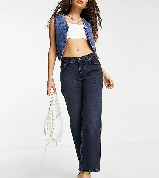ASOS DESIGN Petite – Jeans mit niedrigem Bund und geradem Bein in blauschwa günstig online kaufen