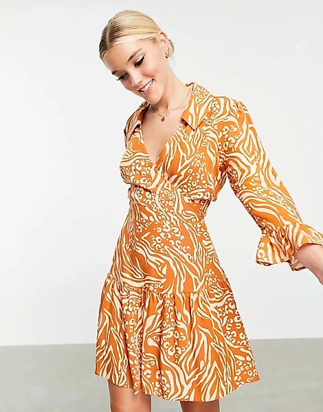 Miss Selfridge – Wickel-Freizeitkleid mit Tierfellprint und Kragen-Braun günstig online kaufen
