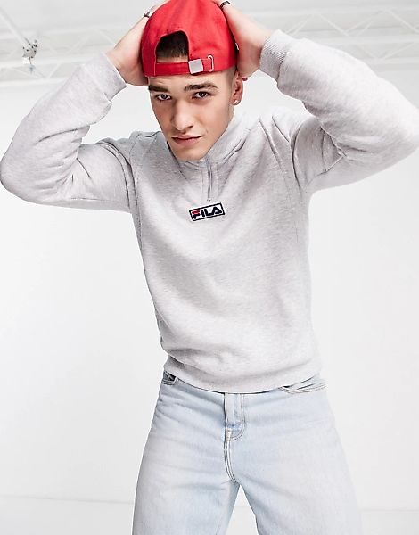 Fila – Sweatshirt in Grau mit kurzem Reißverschluss und Logo günstig online kaufen