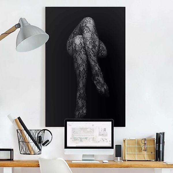 Leinwandbild Schwarz-Weiß - Querformat Beine in Spitze günstig online kaufen
