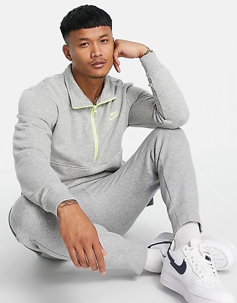 Nike Club – Fleece-Sweatshirt in Grau mit halbem Reißverschluss günstig online kaufen