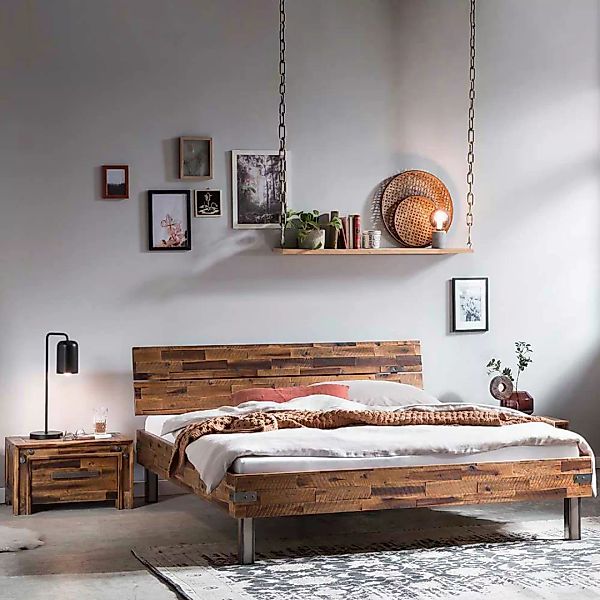 Massivholz Bett aus Akazie und Eisen Industry und Loft Stil günstig online kaufen