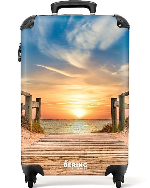 NoBoringSuitcases.com© Hartschalen-Trolley Strandweg bei Sonnenuntergang 55 günstig online kaufen