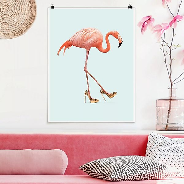 Poster Tiere - Hochformat Flamingo mit High Heels günstig online kaufen