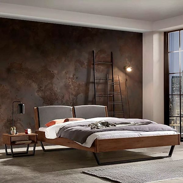 Massivholz Bett mit Kufen aus Nussbaum Massivholz Metall günstig online kaufen