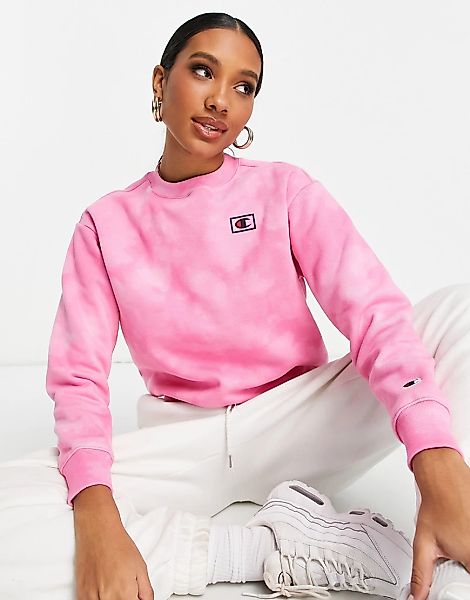 Champion – Sweatshirt in Rosa mit Batikmuster und kleinem Logo günstig online kaufen