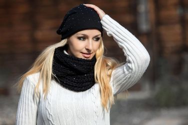 styleBREAKER Beanie Beanie mit Strass Nieten günstig online kaufen