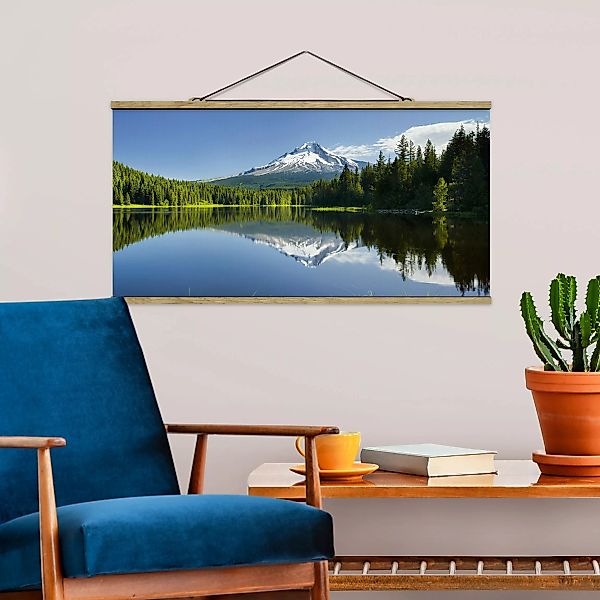 Stoffbild Berge mit Posterleisten - Querformat Vulkan mit Wasserspiegelung günstig online kaufen