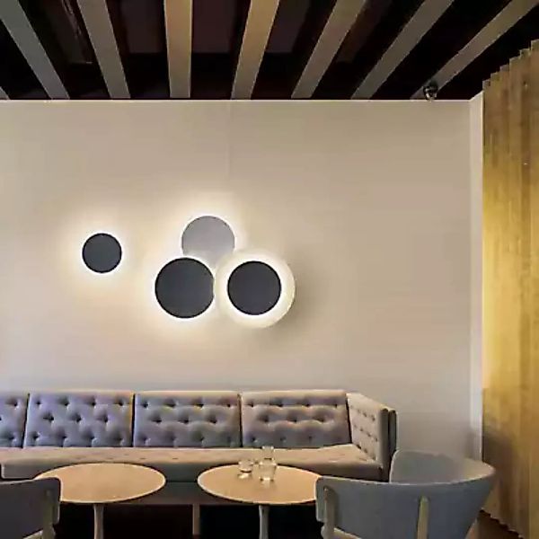 Vibia Puck Wall Art Wandleuchte LED 3-flammig - diffus, braun - Triac günstig online kaufen