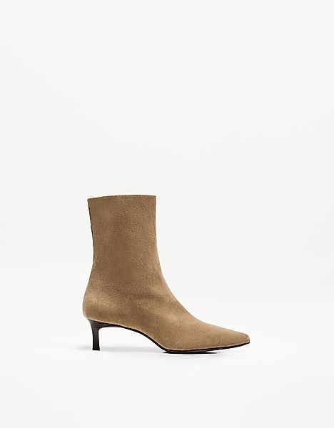 Bershka Stiefeletten In Lackoptik Mit Kitten-Heels Damen 38 Gelbbraun günstig online kaufen