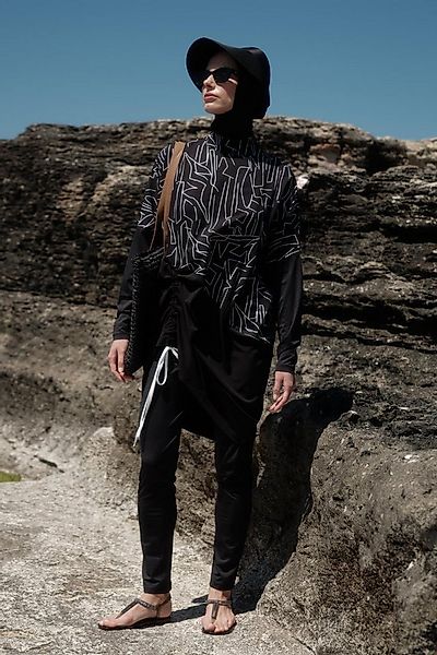 C&CITY Badeanzug Gemustertes Komfort-Fit 4-teiliges Badeanzug-Set günstig online kaufen