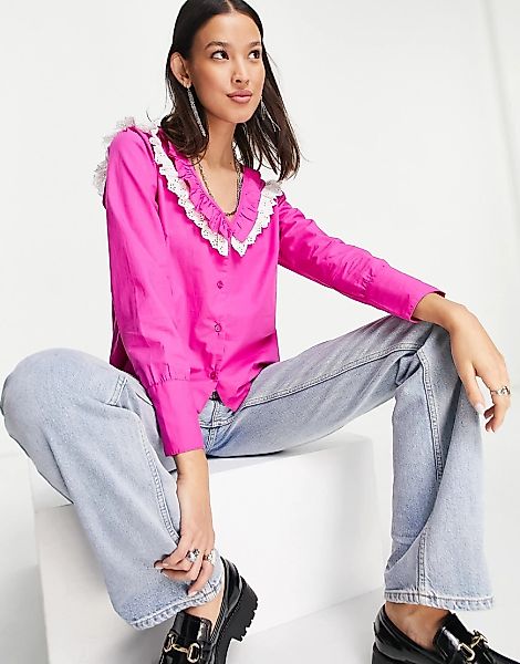 Only – Bluse in leuchtendem Rosa mit Rüschenkragen günstig online kaufen