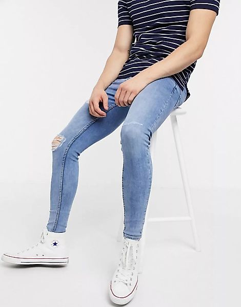 New Look – Spray-on-Jeans mit Zierrissen in verwaschenem Mittelblau günstig online kaufen