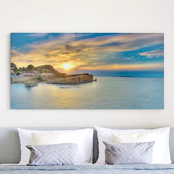 Leinwandbild Strand - Querformat Sonnenuntergang über Korfu günstig online kaufen