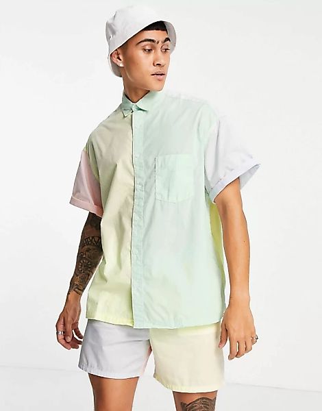 ASOS DESIGN – Kastiges Oversize-Hemd aus verwaschener Popeline mit Blockdes günstig online kaufen